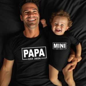 Personalisierte Family-Shirts „Papa Mama Mini“ – Partnerlook Familie – Geschenkidee für Eltern & Kind – Lustiges Familien-Outfit