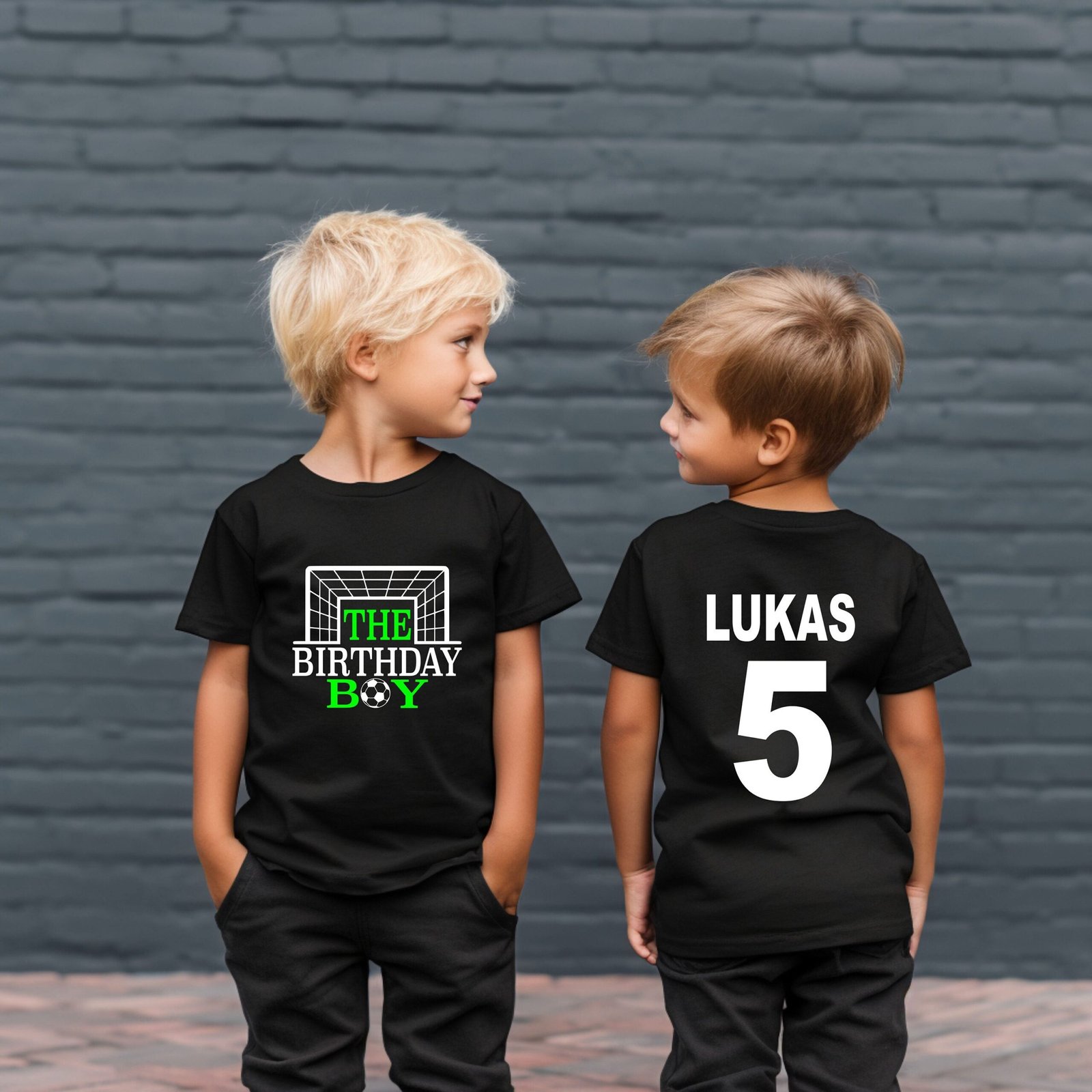 Personalisiertes Junge T-Shirt zum Geburtstag I Geburtstag Fußball T-Shirt I Happy Birthday Shirt I T-Shirt mit Name I The Birthday Boy I